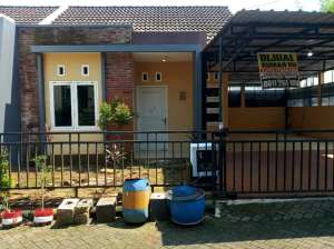 Dijual Rumah di wilayah Ngaliyan Kota Semarang lokasi di Semarang Kota, tersedia melalui melalui situs Olx