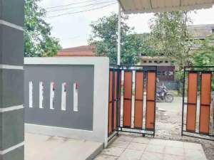 DIJUAL RUMAH DI ZONA SEVILLA DEKAT THE MUTIARA BARANGAN HARGA MURAH DEKAT TOL SUMMARECON BOGOR, KATULAMPA, KOTA BOGOR lokasi di Bogor Kota, tersedia melalui melalui situs Olx