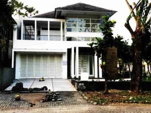 Dijual Rumah Diamond Hill Citraland Surabaya Barat lokasi di Surabaya Kota, tersedia melalui melalui situs Olx