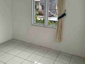 Dijual rumah dlm komplek di mekarsari cimanggis depok lokasi di Depok Kota, tersedia melalui melalui situs Olx