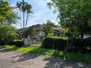 DIJUAL RUMAH EKS KOLONIAL BELANDA JALAN JAMBU KAMBANG IWAK PALEMBANG lokasi di Palembang Kota, tersedia melalui melalui situs Olx