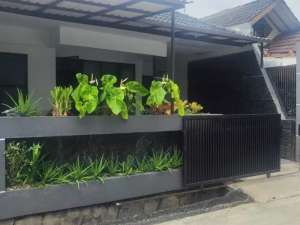Dijual rumah exclusive di Taman Cibaduyut Indah lokasi di Bandung Kota, tersedia melalui melalui situs Olx