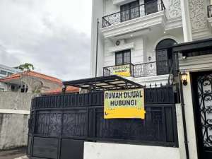 Dijual Rumah Full Furnish Dekat Mall Kalibata City Pejaten Timur Pasar Minggu Jakarta Selatan lokasi di Jakarta Timur, tersedia melalui melalui situs Olx