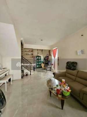 Dijual Rumah Golden Palm Citra 5 lokasi di Jakarta Barat, tersedia melalui melalui situs Olx