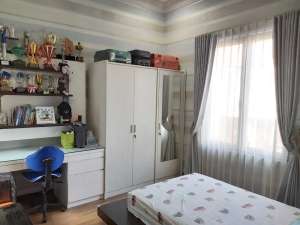 Dijual Rumah Graha Family lokasi di Surabaya Kota, tersedia melalui melalui situs Olx