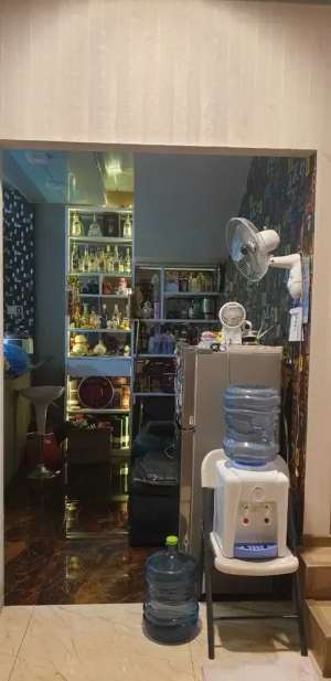 Dijual rumah hdp selatan 2 lt, 8x15 daan mogot baru lokasi di Jakarta Barat, tersedia melalui melalui situs Olx