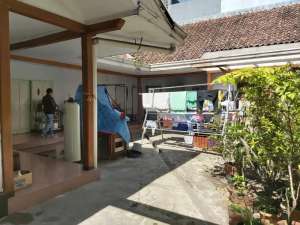 Dijual Rumah Hitung Tanah Area Komersil Mainroad Gatot Subroto Bandung lokasi di Bandung Kota, tersedia melalui melalui situs Olx