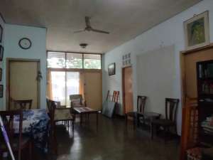 DIJUAL RUMAH HITUNG TANAH COCOK UNTUK BANGUN KOSKOSAN AREA GANDARIA lokasi di Jakarta Selatan, tersedia melalui melalui situs Olx