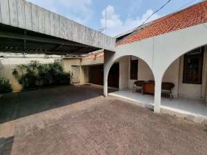 Dijual rumah hitung tanah di tanjung duren timur jakarta barat lokasi di Jakarta Barat, tersedia melalui melalui situs Olx