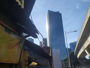 DIJUAL RUMAH HITUNG TANAH KAWASAN KARET KUNINGAN LOKASI MENARIK lokasi di Jakarta Selatan, tersedia melalui melalui situs Olx