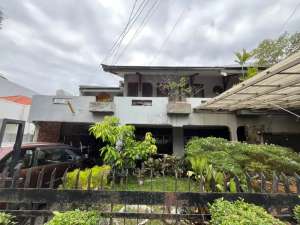 DIJUAL RUMAH HITUNG TANAH MELAWAI KEBAYORAN BARU JAKARTA SELATAN lokasi di Jakarta Selatan, tersedia melalui melalui situs Olx