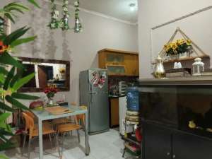 Dijual rumah hoek di cinere dalam cluster, harga 1 milyar an, lingkungan asri bebas banjir lokasi strategis, parkir luas, 1 km dari pintu tol Brigif lokasi di Depok Kota, tersedia melalui melalui situs Olx