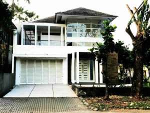 Dijual Rumah Hook 2 Lantai di Diamond Hill, Citraland, Sambikerep, Surabaya lokasi di Surabaya Kota, tersedia melalui melalui situs Olx