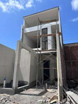 DIJUAL RUMAH INDETN DI DENPASAR SELATAN BALI DEKAT DENGAN PINTU TOLL lokasi di Denpasar Kota, tersedia melalui melalui situs Olx