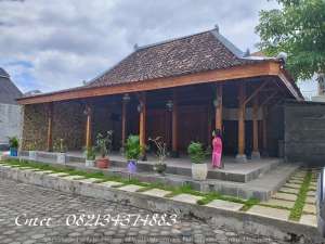 Dijual rumah jogloGudang Luas 250m2, dekat ke banyak kampus dan fas lokasi di Sleman Kab., tersedia melalui melalui situs Olx