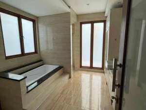 Dijual Rumah Kemang 2,5lantai lokasi di Jakarta Selatan, tersedia melalui melalui situs Olx