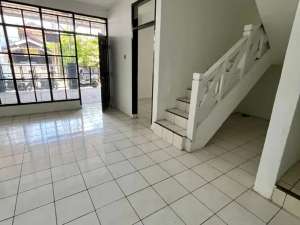 Dijual Rumah Kokoh Siap Huni dalam Komplek di Turangga dekat TSM lokasi di Bandung Kota, tersedia melalui melalui situs Olx