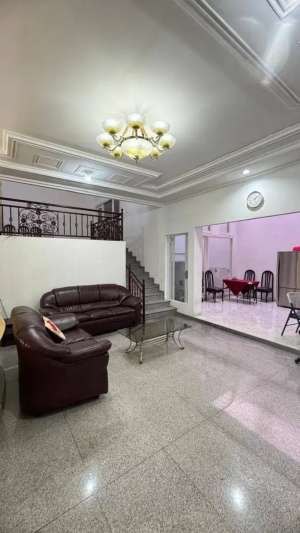 Dijual Rumah Komersial Raya Citraland Villa Taman Telaga 3 Lantai lokasi di Surabaya Kota, tersedia melalui melalui situs Olx