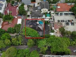 Dijual Rumah Lama Hitung Tanah Saja, Lokasi Premium Prapanca Brawijaya - Kebayoran Baru lokasi di Jakarta Selatan, tersedia melalui melalui situs Olx