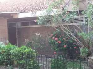 Dijual Rumah Lama Lokasi Strategis Di Kebayoran Baru lokasi di Jakarta Selatan, tersedia melalui melalui situs Olx