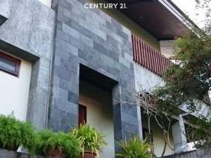 Dijual Rumah Luas Ada SPool Ada Halaman Depan Dan Belakang lokasi di Jakarta Selatan, tersedia melalui melalui situs Olx