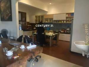 Dijual Rumah Luas n Asri dengan Halaman sangat luas, selangkah ke Graha Raya lokasi di Tangerang Selatan Kota, tersedia melalui melalui situs Olx