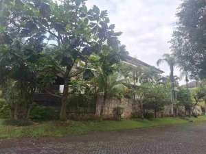 DIJUAL RUMAH MEWAH BAGUS TERAWAT DI PERUMAHAN EKSKLUSIF RAYA KOTA MALANG lokasi di Malang Kota, tersedia melalui melalui situs Olx