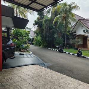 DIJUAL RUMAH MEWAH DAN BAGUS DI PESONA KHAYANGAN MARGONDA DEPOK lokasi di Depok Kota, tersedia melalui melalui situs Olx