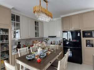 Dijual Rumah Mewah Di Cluster Asera One East Harapan Indah Bekasi lokasi di Bekasi Kota, tersedia melalui melalui situs Olx