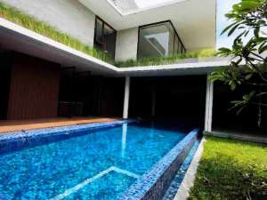 Dijual rumah mewah Full Furnished baru di Telaga Bodas Gajahmungkur lokasi di Semarang Kota, tersedia melalui melalui situs Olx