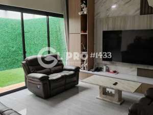 Dijual Rumah Mewah Full Renoved di Komplek Green Garden Jakarta Barat lokasi di Jakarta Barat, tersedia melalui melalui situs Olx