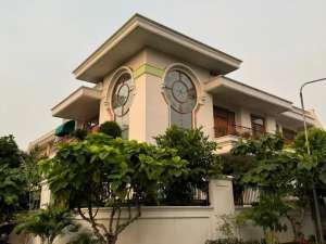 DIJUAL Rumah Mewah HOEK Taman Permata Buana lokasi di Jakarta Barat, tersedia melalui melalui situs Olx