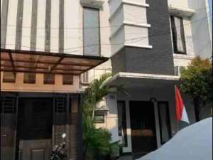 dijual rumah mewah murah 2 lt town house Pejaten barat jakarta selatan lokasi di Jakarta Selatan, tersedia melalui melalui situs Olx