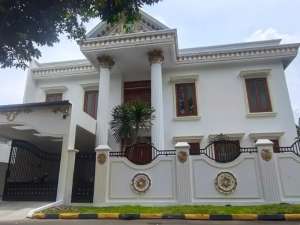 Dijual Rumah Mewah Private Pool Puspita Loka - BSD City Gading Serpong Tangerang lokasi di Tangerang Selatan Kota, tersedia melalui melalui situs Olx