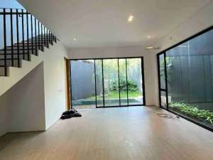 DijualRumah modern area kemang cipete lokasi di Jakarta Selatan, tersedia melalui melalui situs Olx