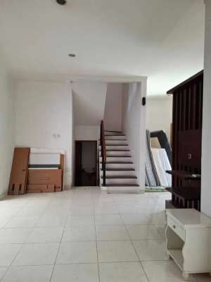 Dijual Rumah Modern Emerald Bintaro Jaya lokasi di Jakarta Selatan, tersedia melalui melalui situs Olx