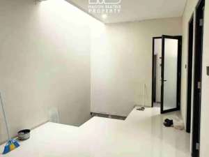 DIJUAL RUMAH MODERN KONTEMPORER DG ROW JALAN LEBAR, NUSALOKA BSD lokasi di Tangerang Selatan Kota, tersedia melalui melalui situs Olx