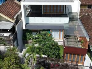 Dijual Rumah Modern Premium di Jaksa Agung Suprapto, Klojen Malang lokasi di Malang Kota, tersedia melalui melalui situs Olx