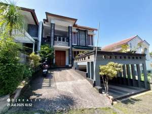 DIJUAL RUMAH Murah di Lokasi Premium Komplek ALAMANDA Tubagus IsmailAkses Jalan Mudah ke Sayap Ir.H.DjuandaDago Bandung lokasi di Bandung Kota, tersedia melalui melalui situs Olx