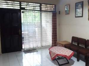 Dijual Rumah MurahLuas yang Sejuk dan Tenang diperbatasan Jakarta Barat lokasi di Jakarta Barat, tersedia melalui melalui situs Olx