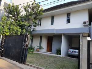 Dijual Rumah Murah, Siap Huni Pooldi Kemang Jaksel lokasi di Jakarta Selatan, tersedia melalui melalui situs Olx