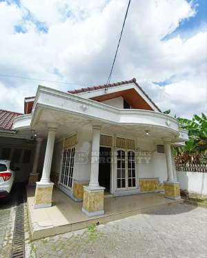 DIJUAL RUMAHPAVILION HALAMAN YANG LUAS STRATEGIS DI SAIL GOBAH-PKU lokasi di Pekanbaru Kota, tersedia melalui melalui situs Olx