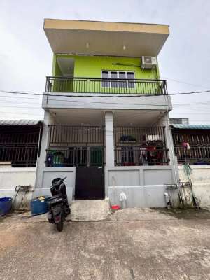 Dijual Rumah Permata Indah Bengkong lokasi di Batam Kota, tersedia melalui melalui situs Olx