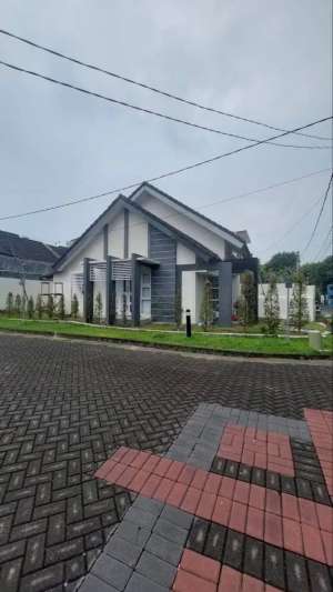 DIJUAL RUMAH PURI SAFIRA MENGANTI GRESIK SANGAT MURAH lokasi di Gresik Kab., tersedia melalui melalui situs Olx