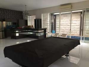 Dijual Rumah Raffless Garden Citraland Dengan Private Pool lokasi di Surabaya Kota, tersedia melalui melalui situs Olx