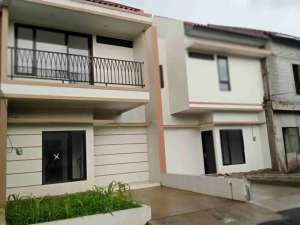 Dijual Rumah ready stock 2 lantai 600 JT an akses jln 2 mobil 5 menit ke Stasiun pondok Rajeg lokasi di Bogor Kab., tersedia melalui melalui situs Olx