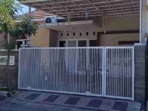 Dijual Rumah Second 1 Lantai Siap Huni NIRWANA EKSEKUTIF, Dekat Raya MERR Rungkut - Kedung Baruk - Pandugo lokasi di Surabaya Kota, tersedia melalui melalui situs Olx