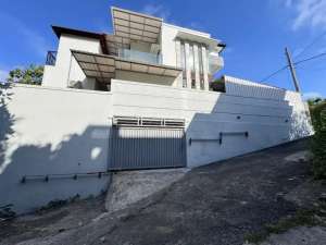 Dijual Rumah Semi-Vila Modern dengan JacuzziPemandangan GWKUngasan, Bali lokasi di Kab. Badung, tersedia melalui melalui situs Olx