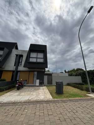 Dijual Rumah Shila At Sawangan Clustwr Grove Blok J023 lokasi di Depok Kota, tersedia melalui melalui situs Olx
