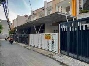 dijual rumah siap d Gandaria Jakarta selatan lokasi di Jakarta Selatan, tersedia melalui melalui situs Olx